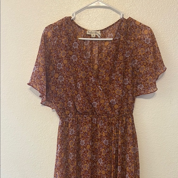 Floral Print Dress in Brown and Purple - Picture 4 of 5